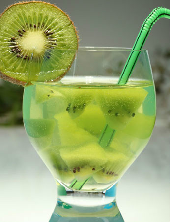 猕猴桃怎么吃养肝,猕猴桃怎么吃才能不伤胃