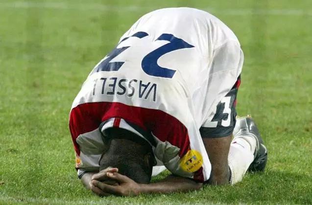 足球史上球员的死亡事件,盘点足球场上十大球员意外死亡