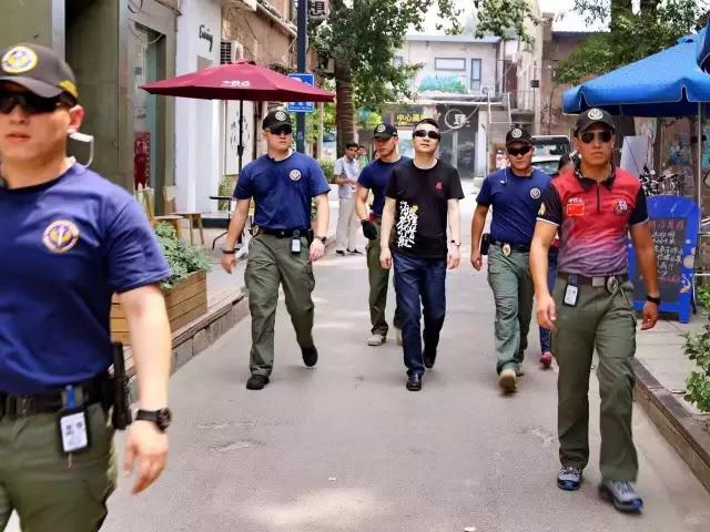 张召忠真的要当局座啦！这回真被玩坏，新节目发布会表情包诞生！