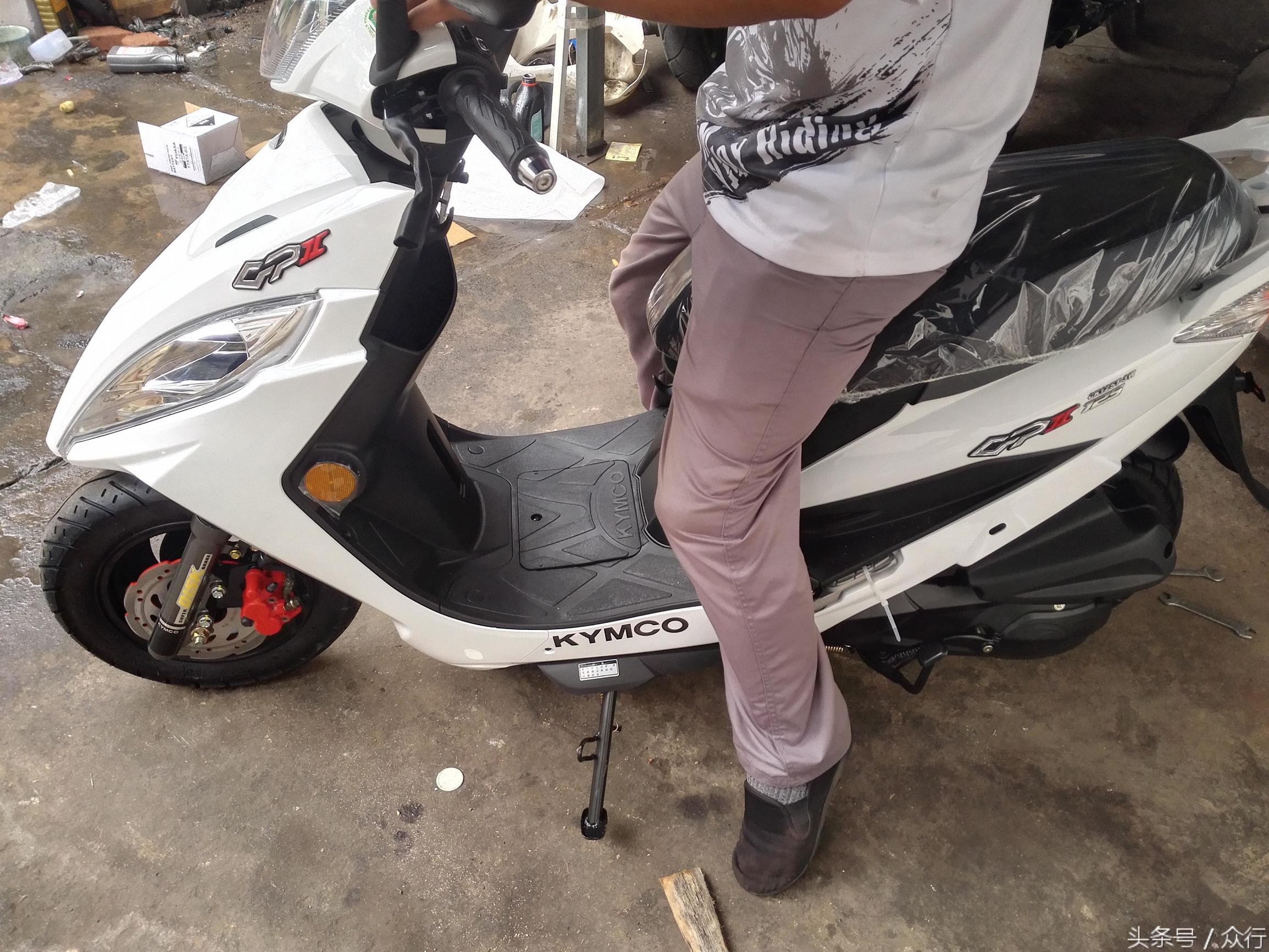 光阳飞度125摩托,光阳gp125踏板摩托车