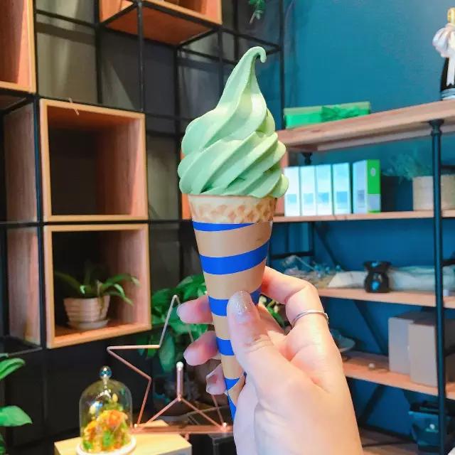 测网红冰淇淋,网红冰淇淋和经典冰淇淋