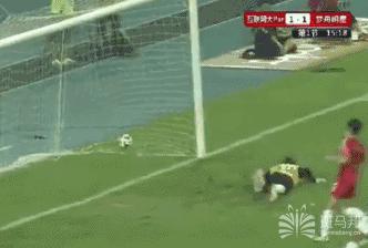 鹿晗踢球明星队,鹿晗踢球什么水平