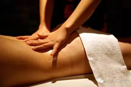 如何为你的伴侣做一个舒适且性感的马杀鸡