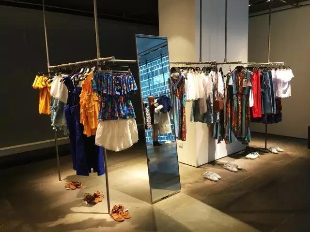 IFS对面那家看起来很壕的楼是什么？