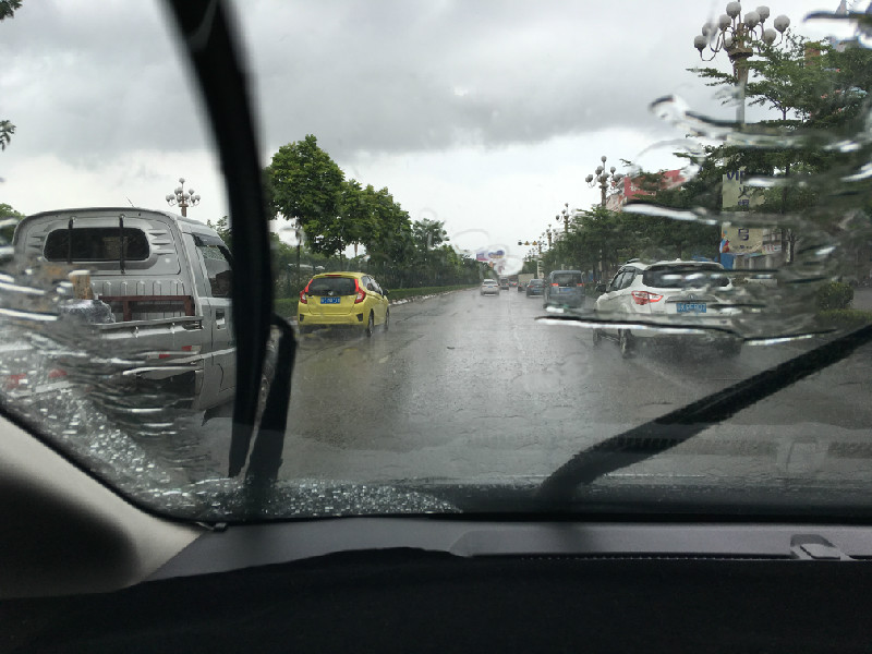 天上掉轮胎,倍耐力新p1轮胎测评视频