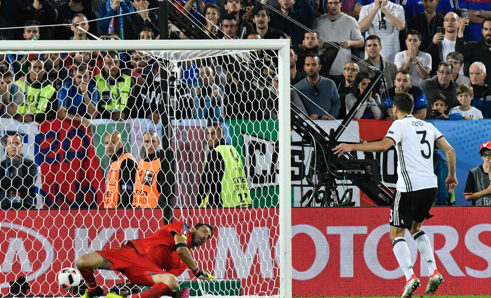 布冯和他的意大利，留给我们的不仅是传奇，更是青春挽歌！