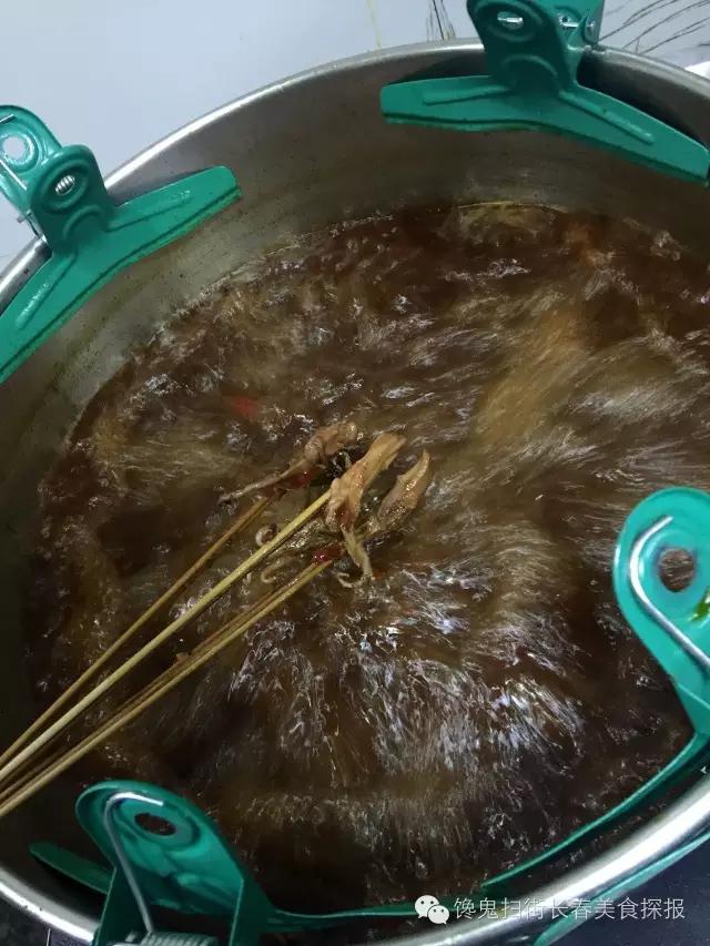 我发现了一家贼盖贼盖的串串他家的冒菜堪称神品！