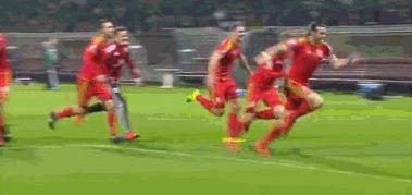 欧洲杯决赛闯进球场球迷,欧洲杯决赛之夜看球