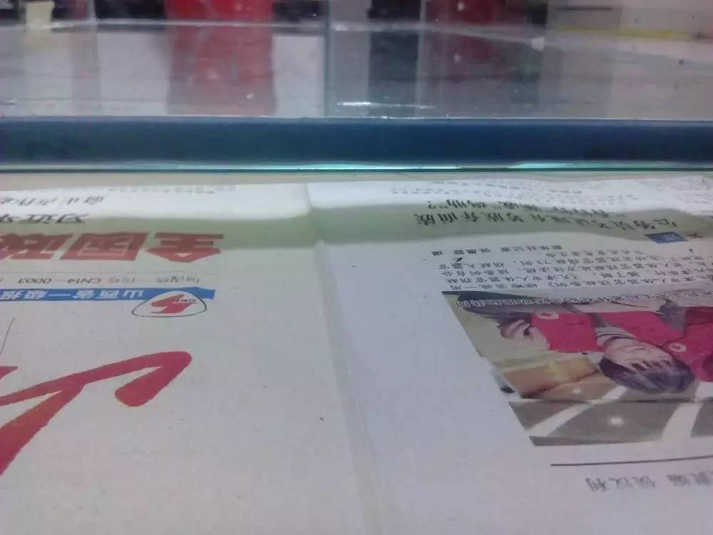 没养鱼有油膜,没养鱼只是在岸上走