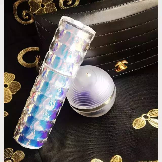 赵薇和王菲是如何成为闺蜜的,王菲和赵薇是一样的人