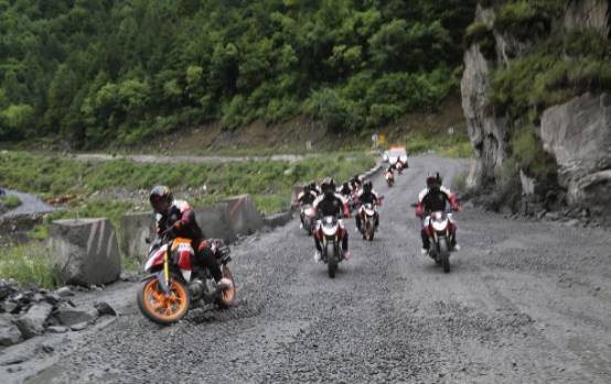 五羊本田cb190r跑川藏线,五羊本田cb190r适合跑长途吗