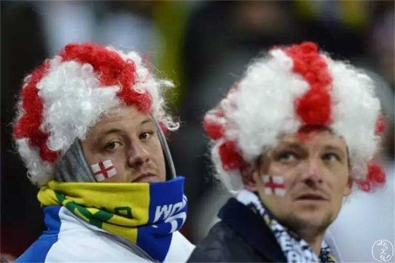 我很敬佩那些孝顺的人,我敬佩的爱国人士范文