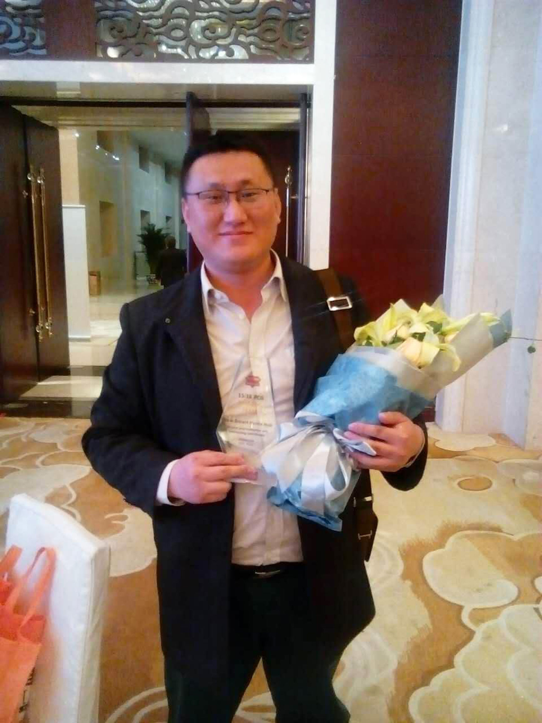 惊艳美国硅谷！中国智能硬件专家潘通，嗨翻全球粉丝