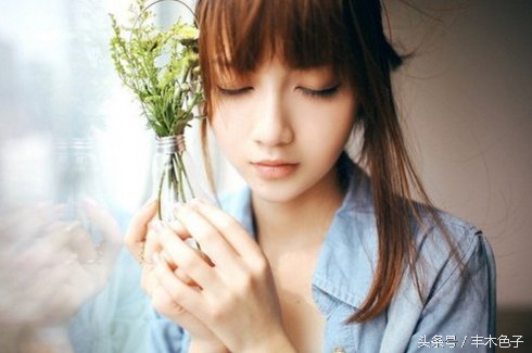 女友要分手男友以死相逼不愿分手,女友以死相逼不分手