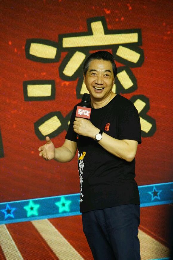 张召忠真的要当局座啦！这回真被玩坏，新节目发布会表情包诞生！