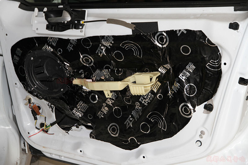 标致308喇叭坏了,标致308喇叭更换