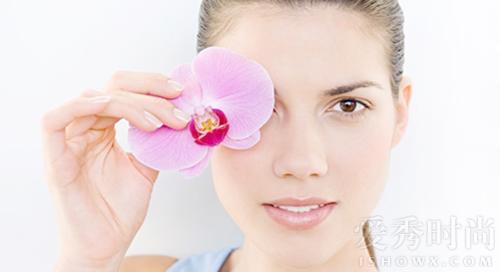 脸上和脖子上长小痘痘是什么原因,脸颊两边和脖子长痘痘的原因