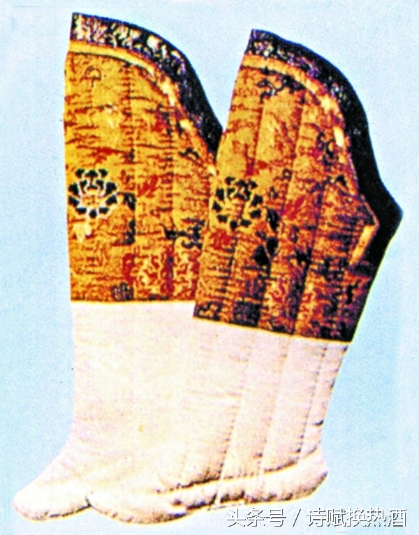 古代人穿的袜子是什么样子的,在古代穿袜子是什么感觉