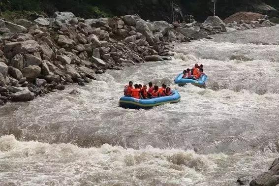 辽宁漂流圣地，请逐个攻克！给我一个呲水枪，哥能称霸这条河