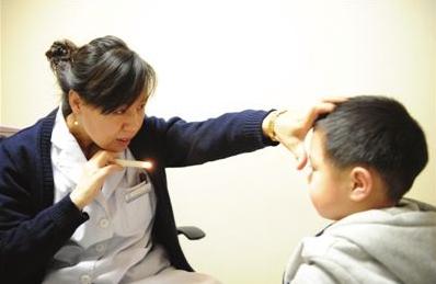 宝宝斜颈该怎么办？这些知识妈妈必须知道！