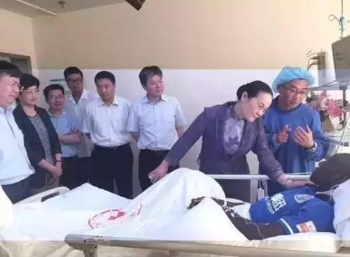 登巴巴伤好了吗,登巴巴哪年受的伤