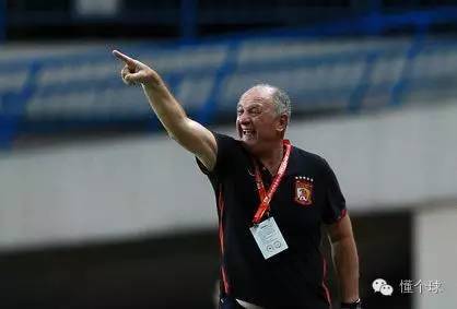 原来我们的扎球王还是文武双全的存在！