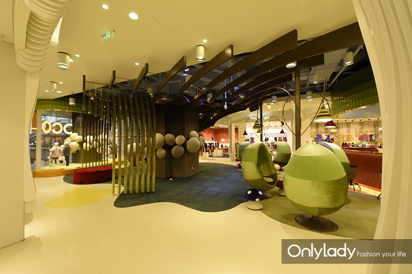 闈欏畨鍢夐噷涓績绔ヨ,鍢夐噷涓績绔ヨ