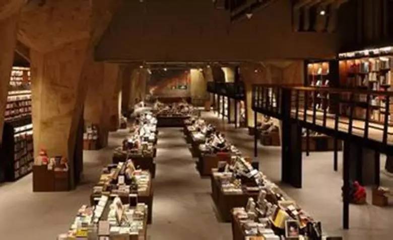 成都雨天约会适合去哪玩,成都下雨和朋友去哪玩