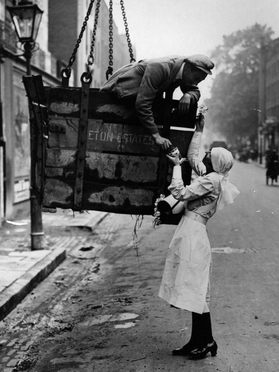 我们确曾用玫瑰做了些美好的事情