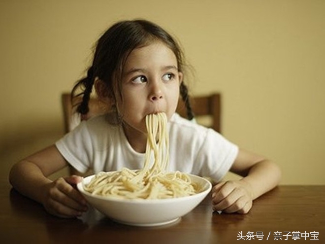 17岁小孩胃炎的症状有哪些,小孩子有胃炎后一辈子都会有吗