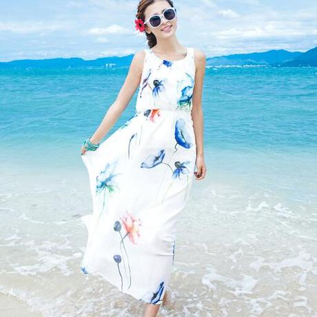 露背连衣裙高级感轻奢沙滩裙,沙滩裙女款露肩显瘦