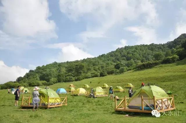 晚上热的睡不着汗像水一样,晚上很热出汗睡不着