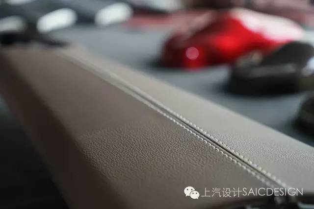 荣威2016rx5互联网自动版,荣威全新rx5模型