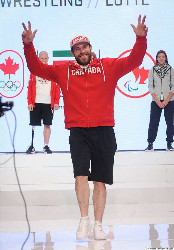 奥运会各国代表队队服曝光，中国队遭吐槽番茄炒蛋”？