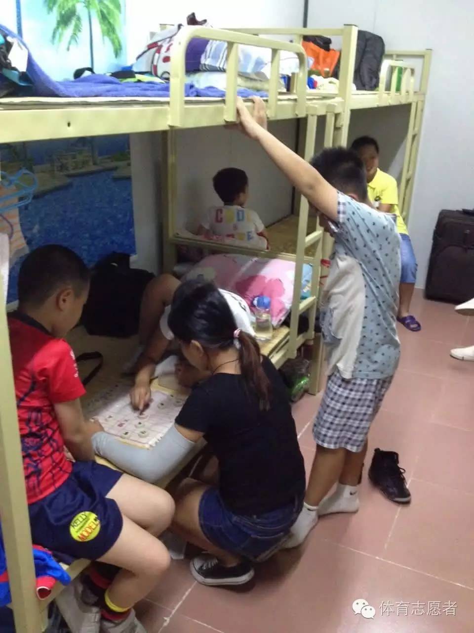 有传闻，苍老师要到6号体育公园开班，教足球，与粉丝互动？！