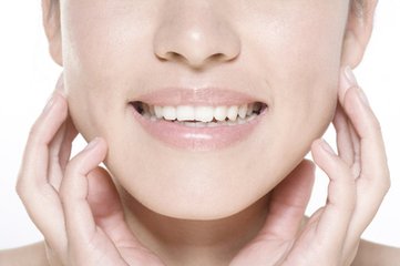 牙齿黄色牙垢怎么快速去除,如何才能有效的去除牙垢