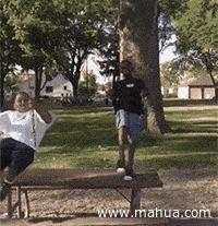 骚年装逼装大了受伤了吧