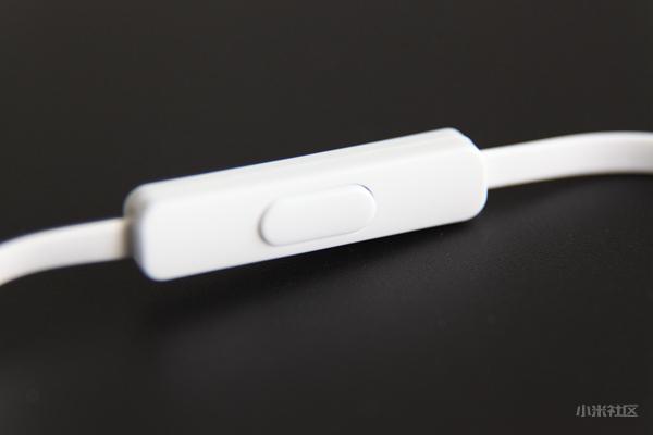 现在最值得入手的小米耳机,小米活塞耳机基础版和青春版