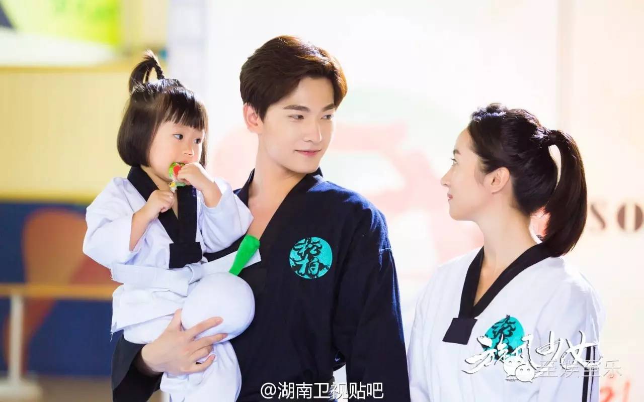 杨洋吴磊胡一天,杨洋王俊凯胡歌同框照