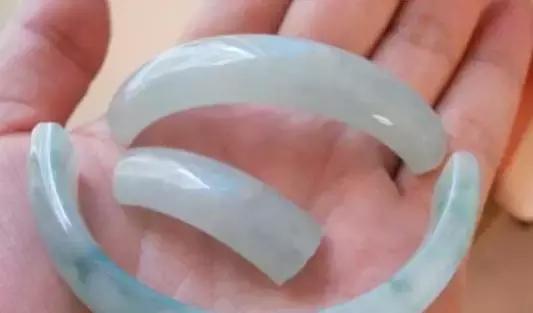 本命佛怎么戴,如何佩戴佛吊坠