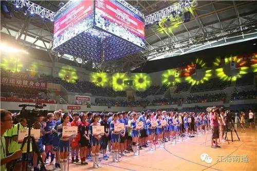 请来了孙雯，还惊动了不少国际友人！南通这场足球盛宴可有看头了~