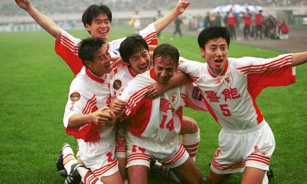 鲁蜜们，还记得巴力吗？他就要回济南探亲了！