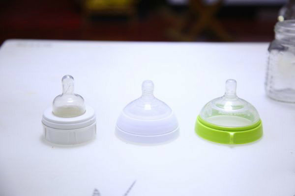 宝宝胀气是不是要换防胀气奶瓶,哪款防胀气奶瓶最好用