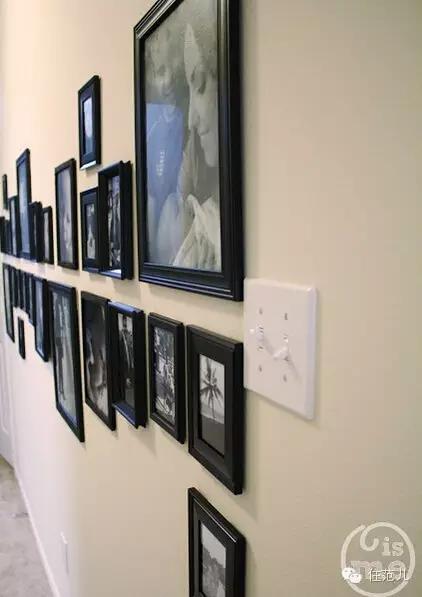 照片墙歪了怎么恢复,照片中的墙歪了