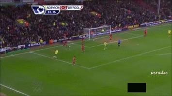 苏亚雷斯凌空斩绝杀,苏亚雷斯不触球转身过人