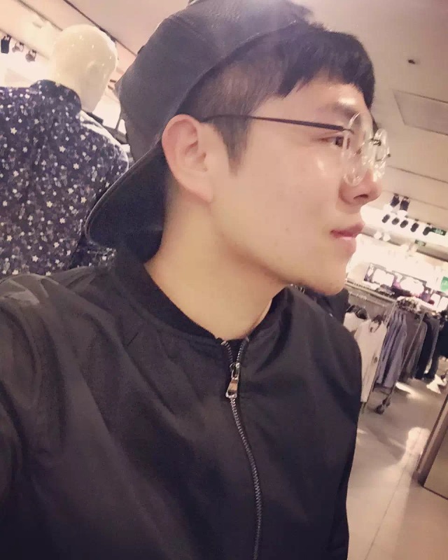 教你妆｜看看男装周男模们的脸，你还好意思不护肤？送茱莉蔻～