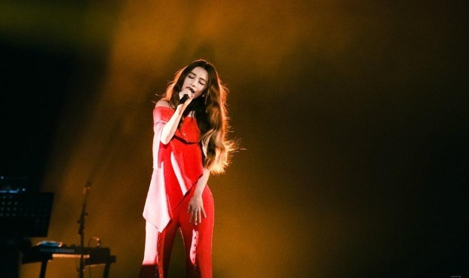 田馥甄演唱会美丽新世界,田馥甄小幸运湖南卫视跨年演唱会