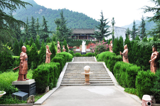 宝鸡有什么好玩的地方求推荐,宝鸡有什么好吃的