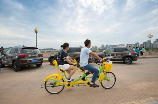 超多美图慎入！开神车，走丝路，这些不可思议的美景就在中国！