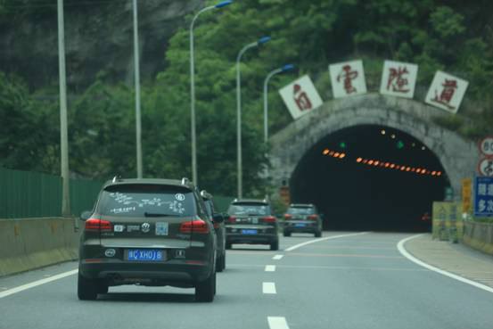 超多美图慎入！开神车，走丝路，这些不可思议的美景就在中国！